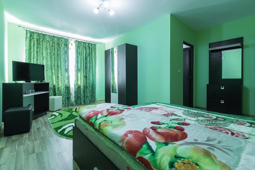 Conacul Lui Bulica Hotel Novaci-Străini Exterior foto