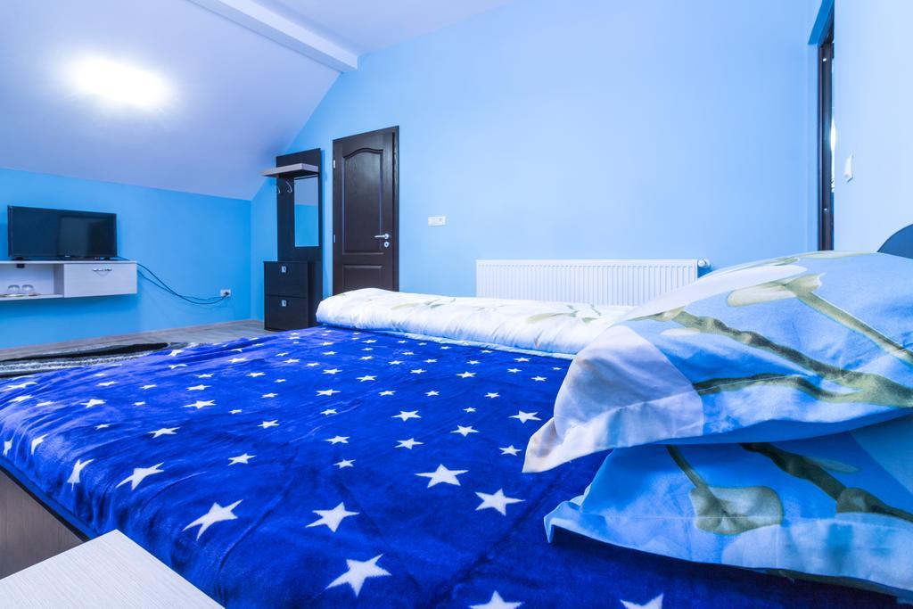 Conacul Lui Bulica Hotel Novaci-Străini Exterior foto
