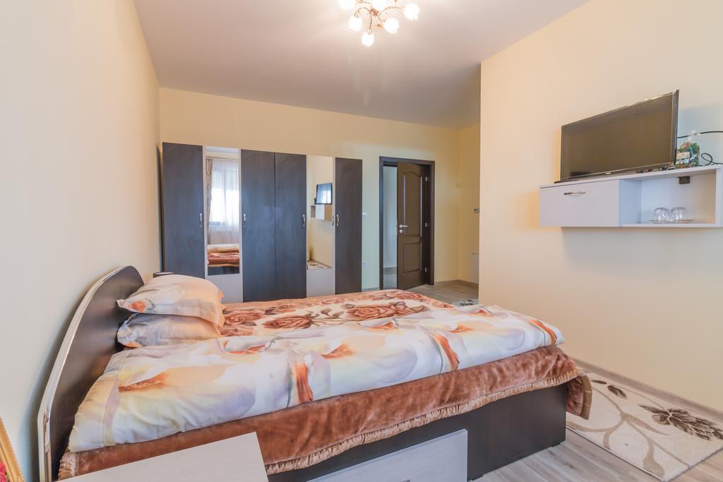 Conacul Lui Bulica Hotel Novaci-Străini Exterior foto