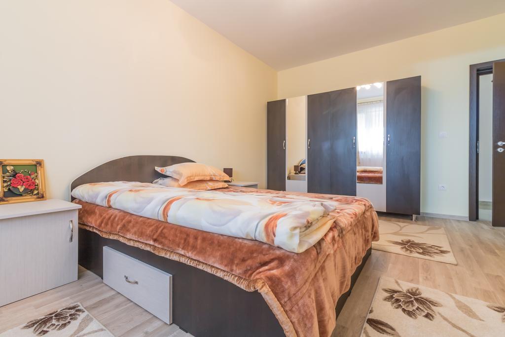 Conacul Lui Bulica Hotel Novaci-Străini Exterior foto