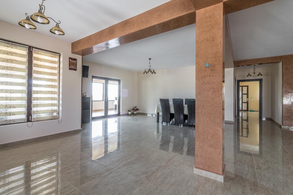 Conacul Lui Bulica Hotel Novaci-Străini Exterior foto