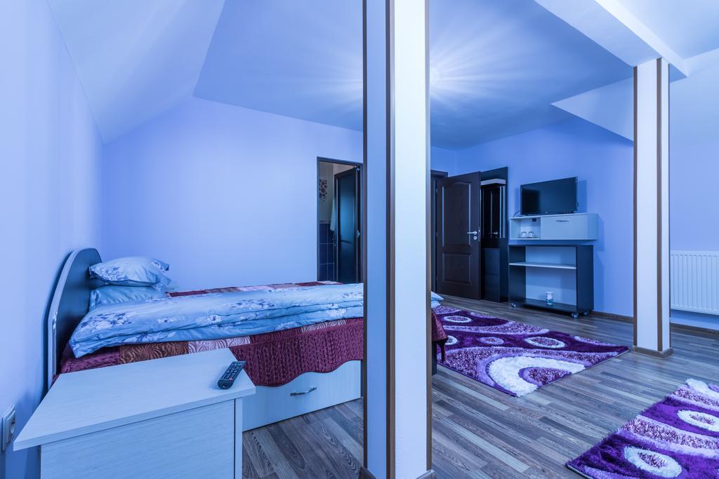 Conacul Lui Bulica Hotel Novaci-Străini Exterior foto